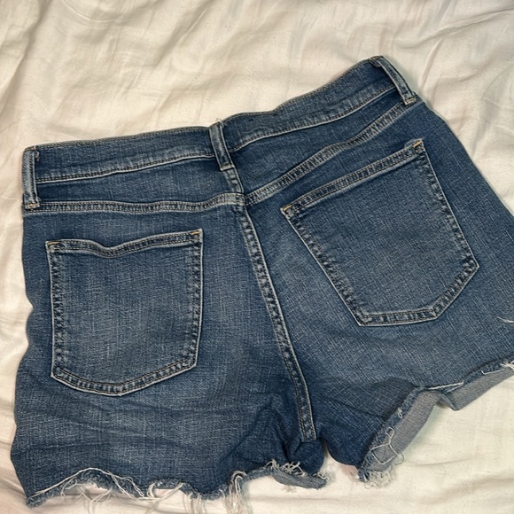GAP HIGH RISE SHORTS - Picture 3 of 3